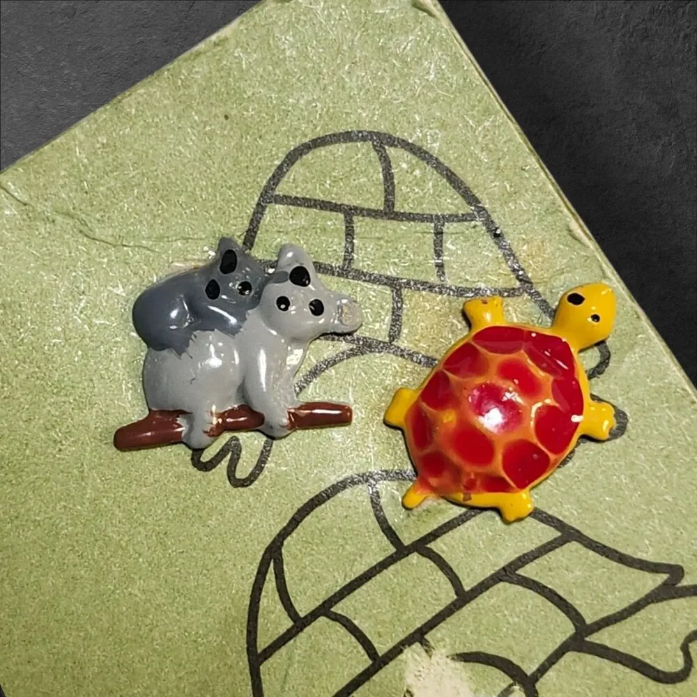 Vintage The Bug House Turtle & Koala Enamel Pins Original Card 1960s 1970s Gift